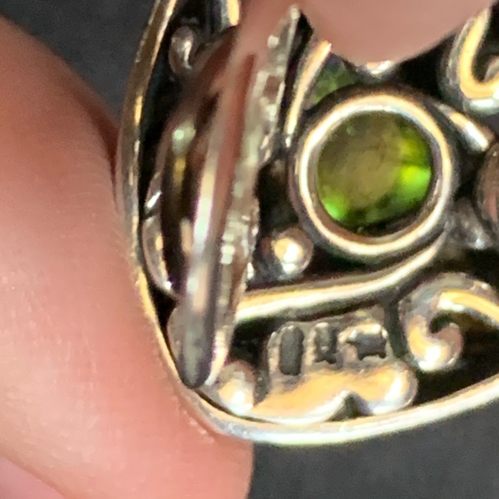 John Hardy 18k and SS peridot earrings - Picture 4 of 5